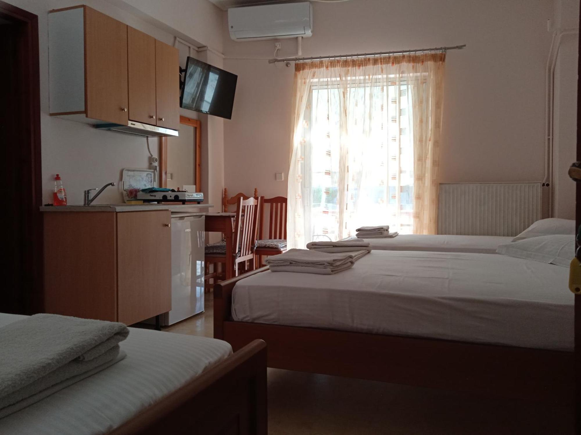 Dimitra Pentaliou Rooms Kamena Vourla Bilik gambar